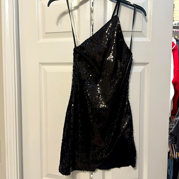 NWOT Hours Trisha sequin mini dress - Picture 4 of 10